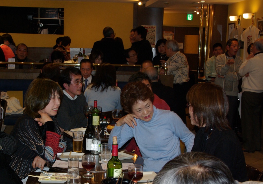 「BACK In Town」でライブ