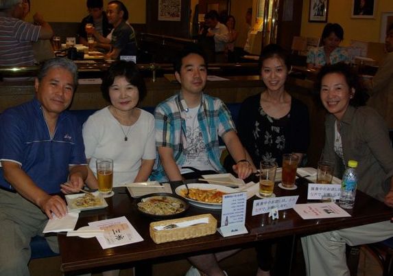 「BACK In Town」でライブ